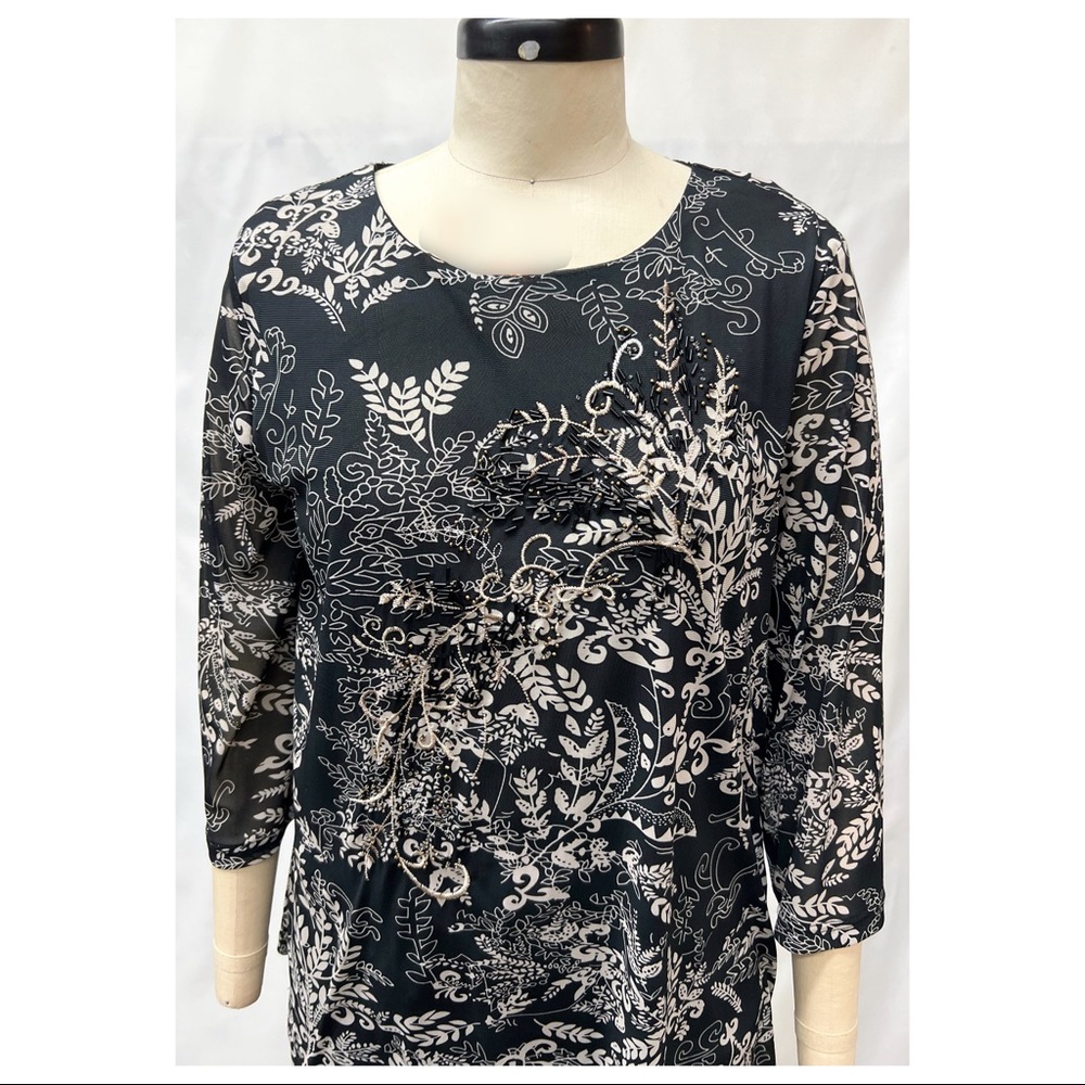 CJ Banks Black Multicolor Embellished 3/4 Sleeve Knit Printed Mesh Blouse - Picture 4 of 15